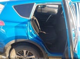 Toyota Rav4 Xle 2T3WFREV4JW469252 снимка