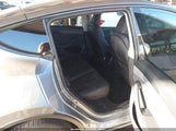 Tesla Model Y Premium Rear-Wheel Drive/Standard Rear-Wheel Drive 7SAYGDEDXTA463657 снимка