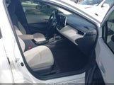 Toyota Corolla Le JTDEPRAE3LJ039907 снимка