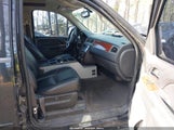 Chevrolet Suburban 1GNSKJE30BR374934 снимка