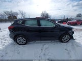 Nissan Rogue Sport S JN1BJ1CR9HW140047 снимка