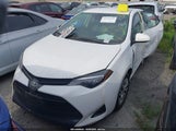Toyota Corolla Le 5YFBURHE6JP776349 снимка