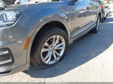 Audi Q7 3.0T Premium WA1AAAF70JD005327 снимка