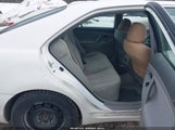 Toyota Camry Le 4T1BE46K79U882358 снимка