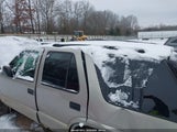 Chevrolet Blazer Ls 1GNDT13X85K120817 снимка
