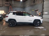 Jeep Compass Altitude 4X4 3C4NJDBB8KT838985 снимка