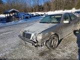 Mercedes-Benz E 300 Diesel WDBJF25FXWA487513 снимка