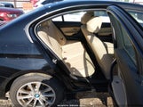 BMW 320I xDrive WBA8E5G50HNU22784 снимка