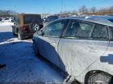 Toyota Prius Two JTDKBRFU6J3581991 снимка
