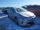 Toyota Prius Two JTDKBRFU6J3581991 снимка