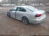 Volkswagen Passat 1.8T R-Line 1VWDT7A37HC085243 fotografie