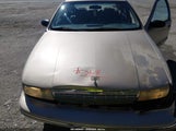 Chevrolet Caprice Classic 1G1BL52W5SR183207 снимка