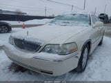 Lincoln Town Car Designer Series 1LNHM83W27Y605165 снимка