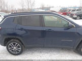 Jeep New Compass Latitude 4X4 3C4NJDBB8HT693066 снимка