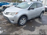 Toyota Rav4 Le JTMBFREV1FJ019675 снимка