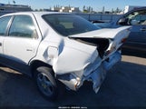 Toyota Camry Le JT2BG22K8V0088777 снимка
