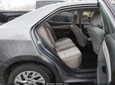 Toyota Corolla Le 2T1BURHE8HC888161 снимка