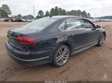Volkswagen Passat 1.8T R-Line 1VWDT7A33HC080864 photo