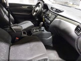Nissan Rogue Sport S JN1BJ1CRXKW335422 снимка