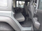 Jeep Wrangler 4-Door Sport 4X4 1C4PJXDN1SW531380 снимка