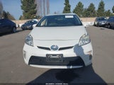 Toyota Prius Two JTDKN3DU1F2000580 снимка