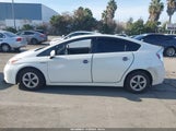 Toyota Prius Two JTDKN3DU1F2000580 снимка