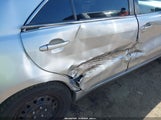 Toyota Camry Le JTNBF3EK0B3007756 снимка