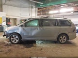 Toyota Sienna Le V6 8 Passenger 5TDKK3DCXES463843 photo