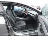 Tesla Model 3 Long Range Rear-Wheel Drive/Standard Rear-Wheel Drive 5YJ3E1EA5SF083404 снимка