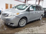 Toyota Sienna Xle V6 8 Passenger 5TDYK3DC2ES410712 снимка