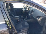 Jeep Cherokee Latitude 1C4PJLCB3EW172196 снимка