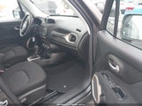 Jeep Renegade Sport ZACCJAATXGPE22001 fotografie