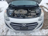 Hyundai Elantra Gt KMHD35LH4HU384453 photo