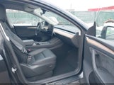 Tesla Model Y Long Range Dual Motor All-Wheel Drive 7SAYGDEE7RA255589 снимка