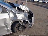 Toyota Corolla Le 5YFBURHE3JP797840 снимка