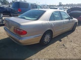Mercedes-Benz E 320 WDBJF65J7YB004634 снимка