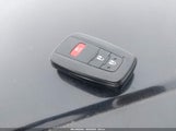 Toyota Prius Two Eco JTDKARFU3G3522943 снимка