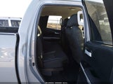 Toyota Tundra Sr5 5.7L V8 5TFUW5F11KX798189 снимка