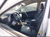 Toyota Rav4 Xle 2T3WFREV1JW475185 снимка