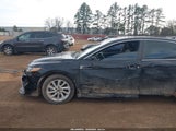 Toyota Camry Le 4T1C11AK2NU695755 снимка