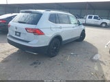 Volkswagen Tiguan 2.0T Se/2.0T Sel/2.0T Sel R-Line/2.0T Sel R-Line Black 3VV3B7AX7KM028598 fotografie