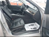 BMW 530Xi WBANF73597CU23184 снимка