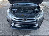 Toyota Highlander Xle 5TDJZRFH3JS523071 снимка