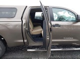 Toyota Tundra Grade 4.6L V8 5TFUM5F18DX044568 fotografie