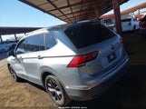 Volkswagen Tiguan 2.0T Se 3VV3B7AXXNM060854 снимка