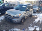 Kia Soul + KNDJT2A2XB7195770 снимка