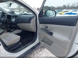 Mitsubishi Outlander Sport 2.0 Es/2.0 Le JA4AP3AU8JU025980 fotografie