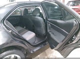 Toyota Corolla Le 5YFBURHE6JP842768 снимка