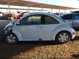 Volkswagen New Beetle Gls 3VWCC21C8YM491660 снимка