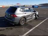 Volkswagen Tiguan 2.0T Se/2.0T Sel/2.0T Sel R-Line/2.0T Sel R-Line Black 3VV3B7AX2KM195693 снимка